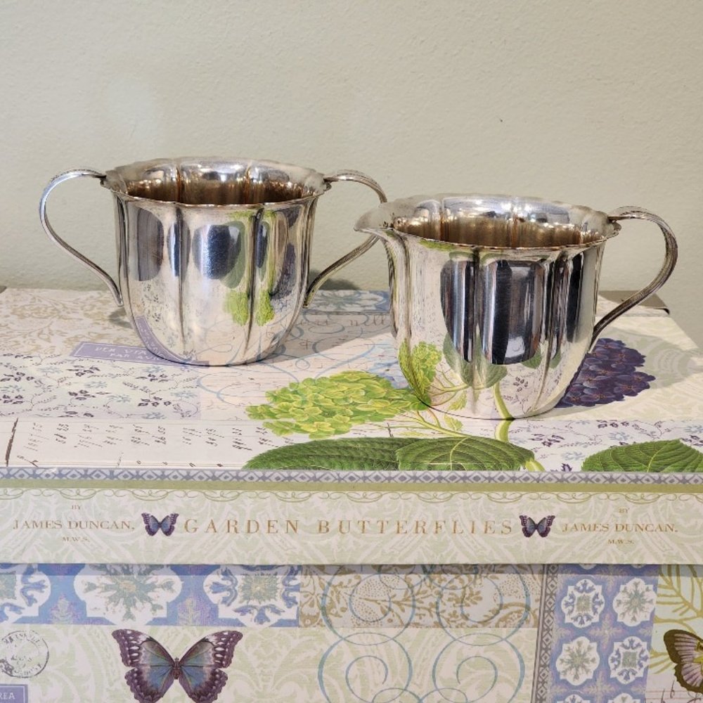 Vintage Wm Rogers MFG CO Silver Plate Fluted Creamer & Sugar Bowl # 624